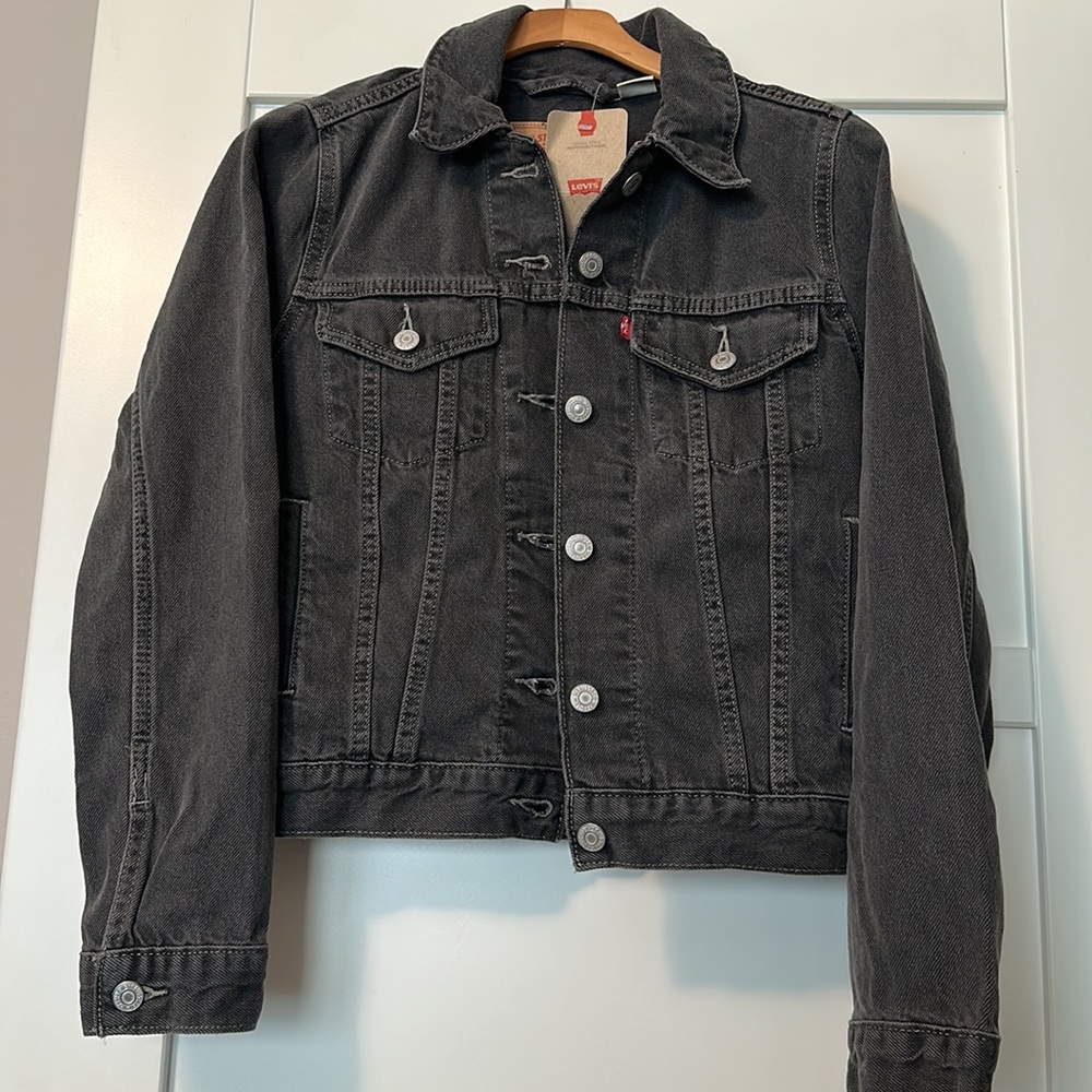 Levi’s jean jacket Size Small NEW